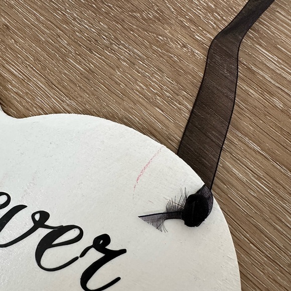 Wedding sign heart Last chance to run - Picture 3 of 4